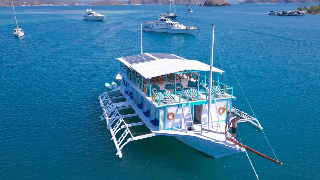 Le Pirate Boatel - Floating Hotel Labuan Bajo Exteriér fotografie