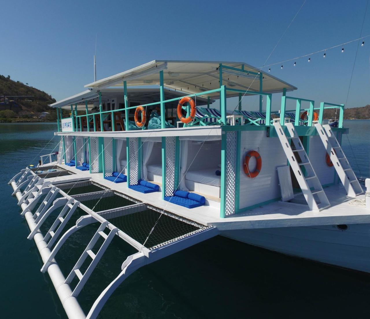 Le Pirate Boatel - Floating Hotel Labuan Bajo Exteriér fotografie